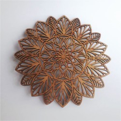 Simbolo Mandala floral  madera